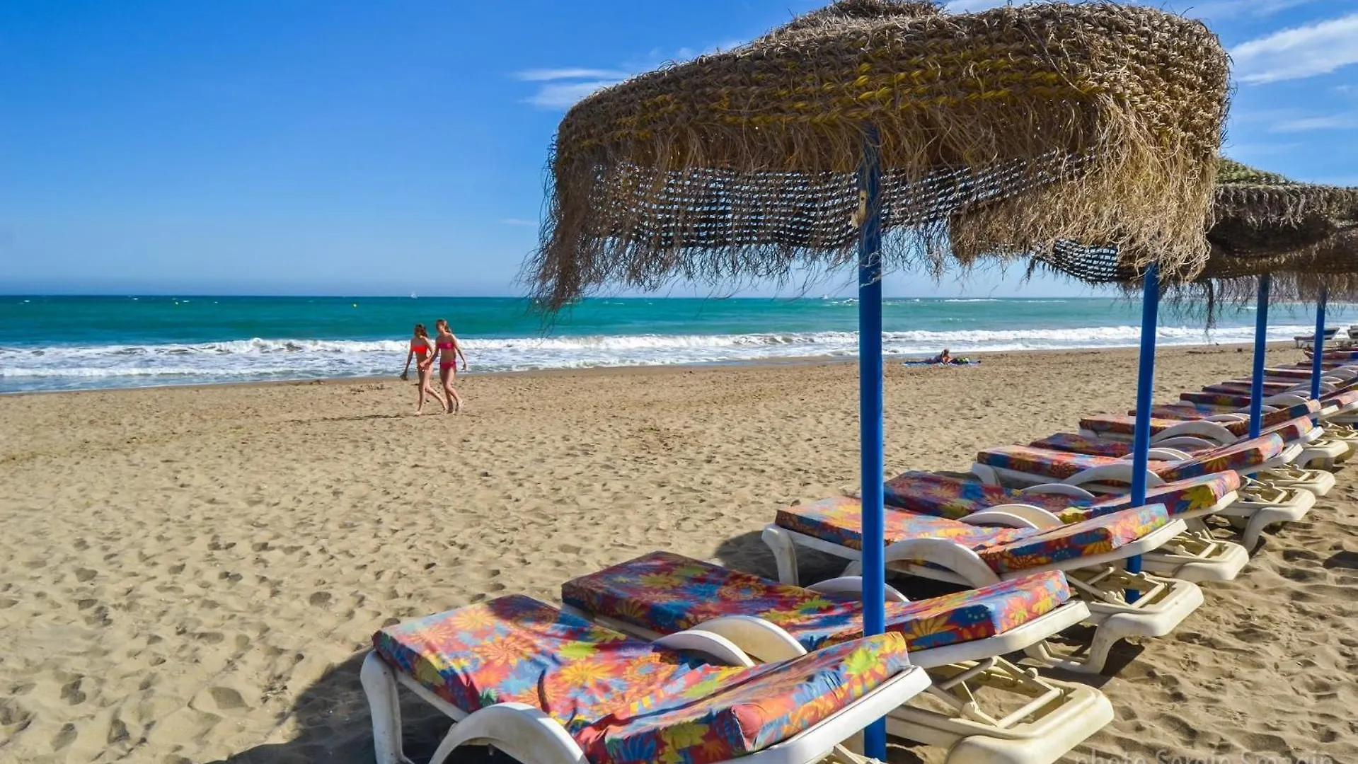 Benalbeach 207- Primera Linea De Playa - Piscina Abierta Todo El Ano 贝纳尔马德纳 公寓