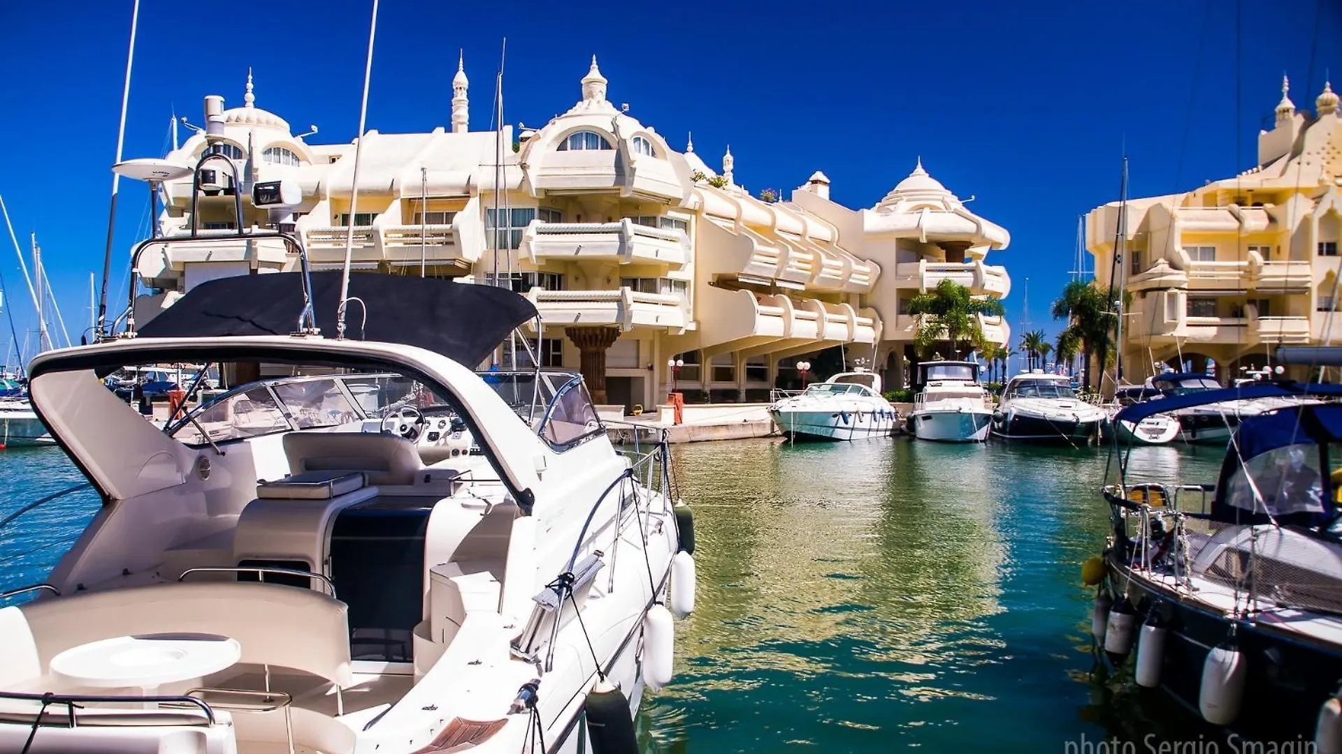Benalbeach 207- Primera Linea De Playa - Piscina Abierta Todo El Ano Benalmadena