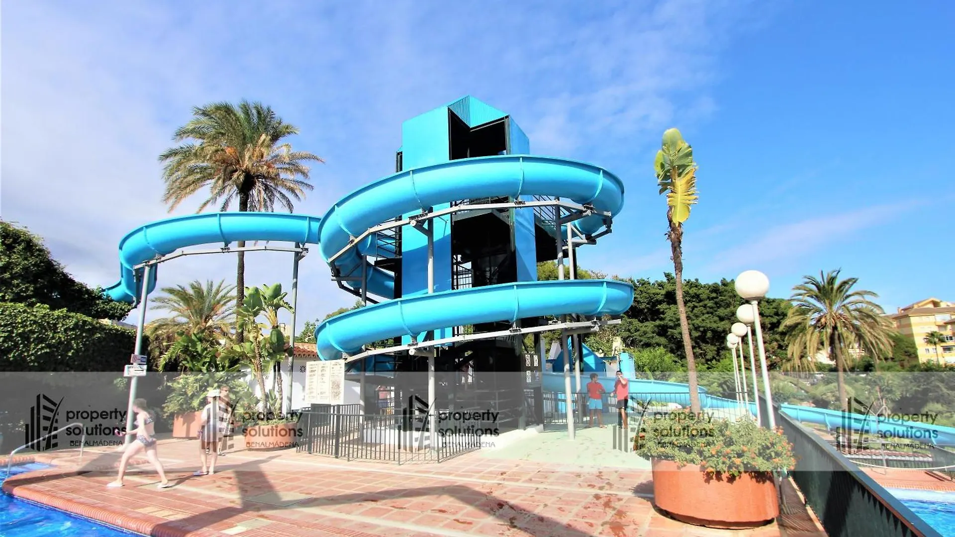 Benalbeach 207- Primera Linea De Playa - Piscina Abierta Todo El Ano Benalmadena 0*,  Spain
