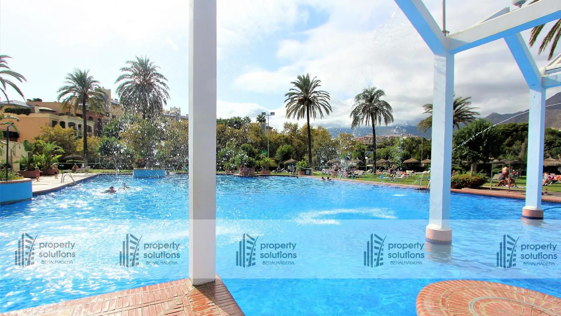 Benalbeach 207- Primera Linea De Playa - Piscina Abierta Todo El Ano Benalmadena 0*,